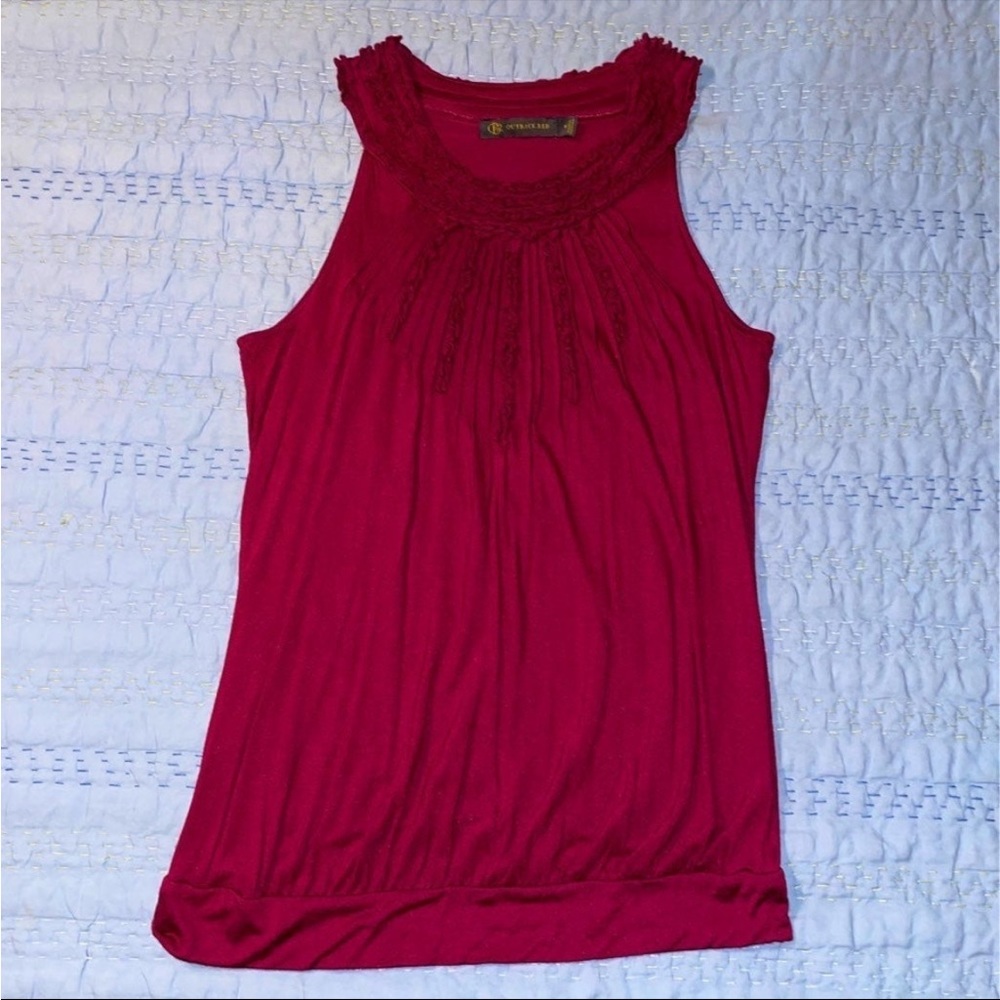 The Limited/Outback Red top